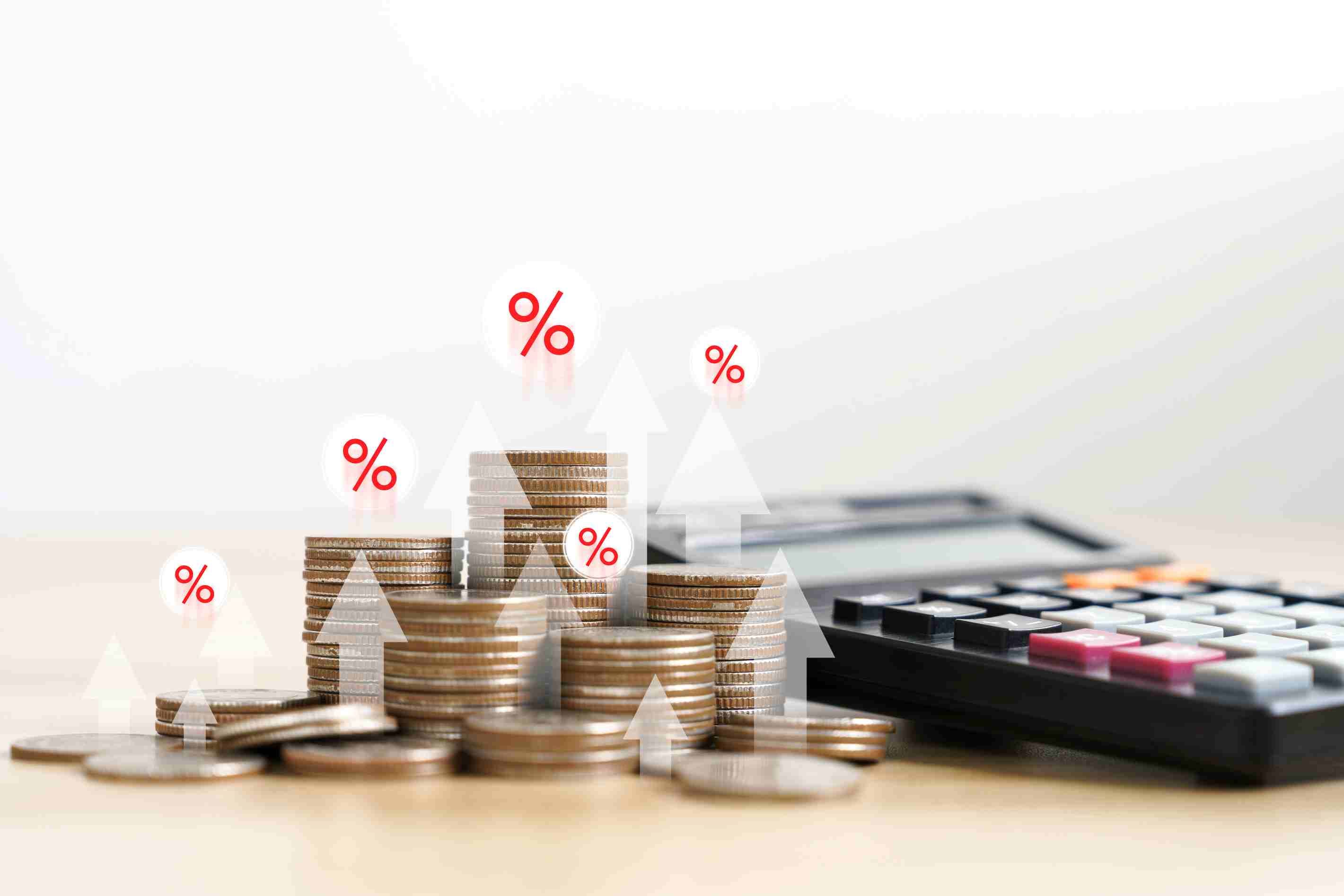 市场波动时基金该如何应对？